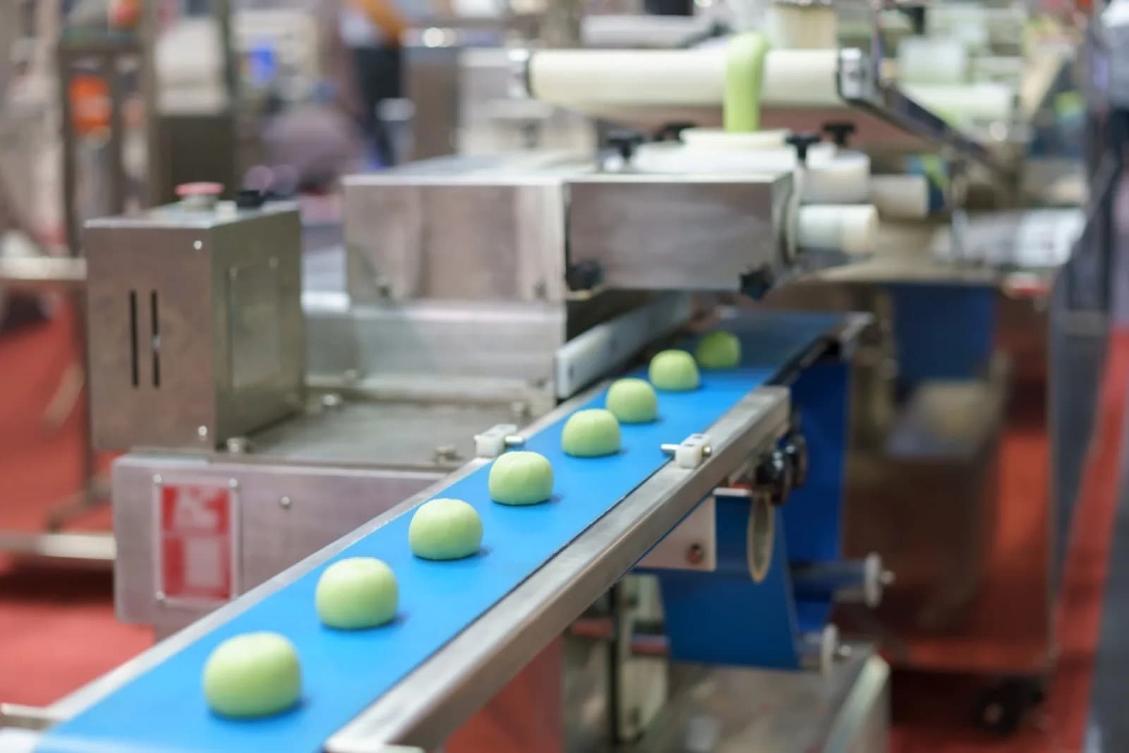 How to Calibrate a Food Scale – Ensuring Accurate, Compliant Measurements in Commercial Operations