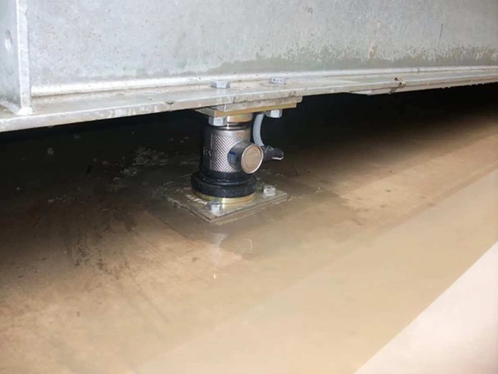 Metal Recyclers Semi Pit Weighbridge To Avoid Vehicle Overloading